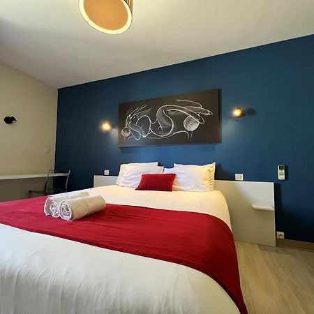 Brit Hotel Du Parc Niort Centre-Parking Gratuit Kültér fotó