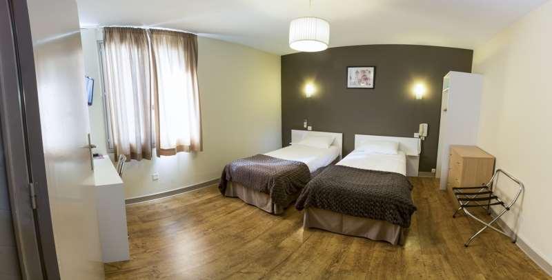 Brit Hotel Du Parc Niort Centre-Parking Gratuit Szoba fotó