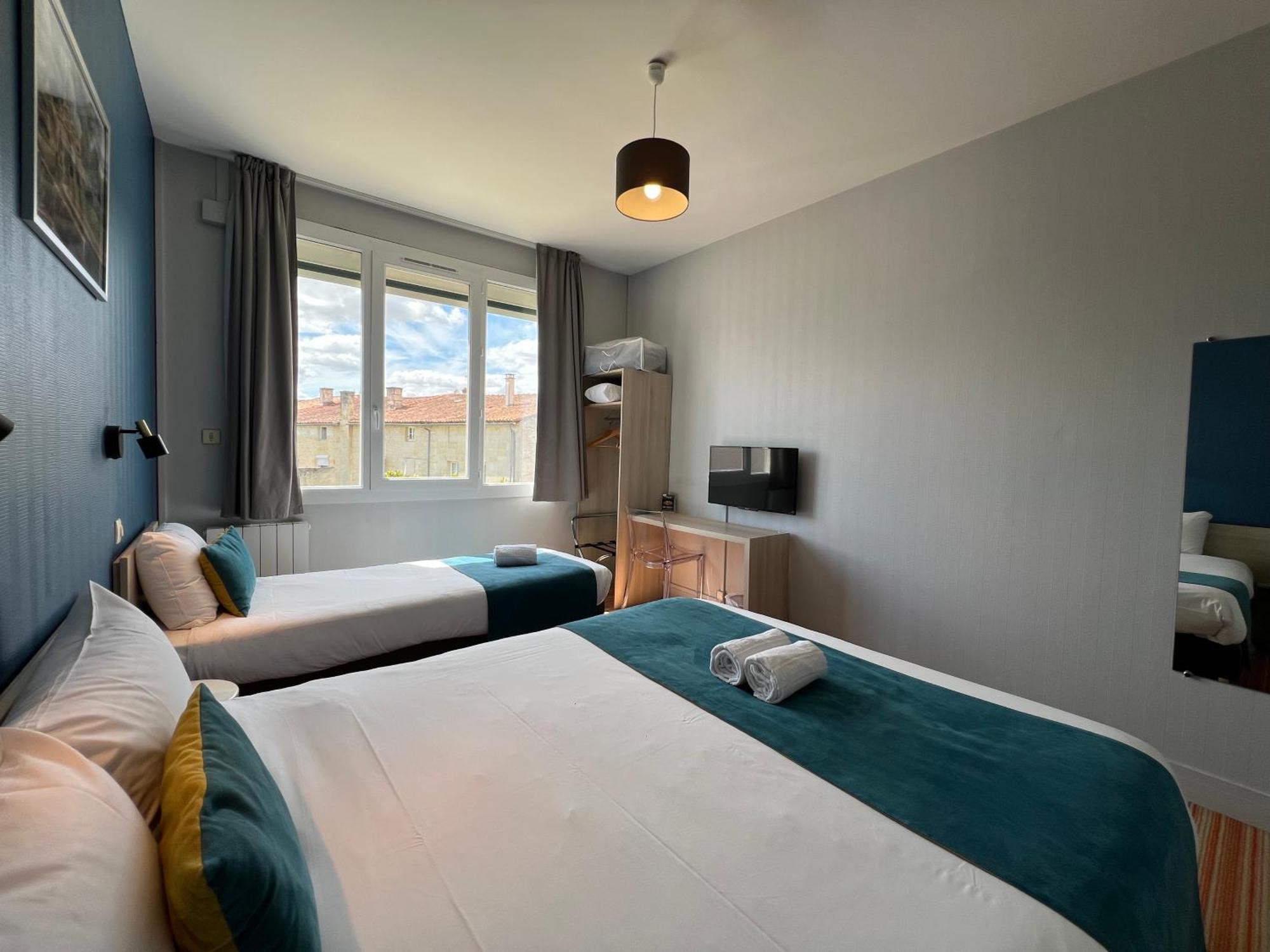 Brit Hotel Du Parc Niort Centre-Parking Gratuit Kültér fotó