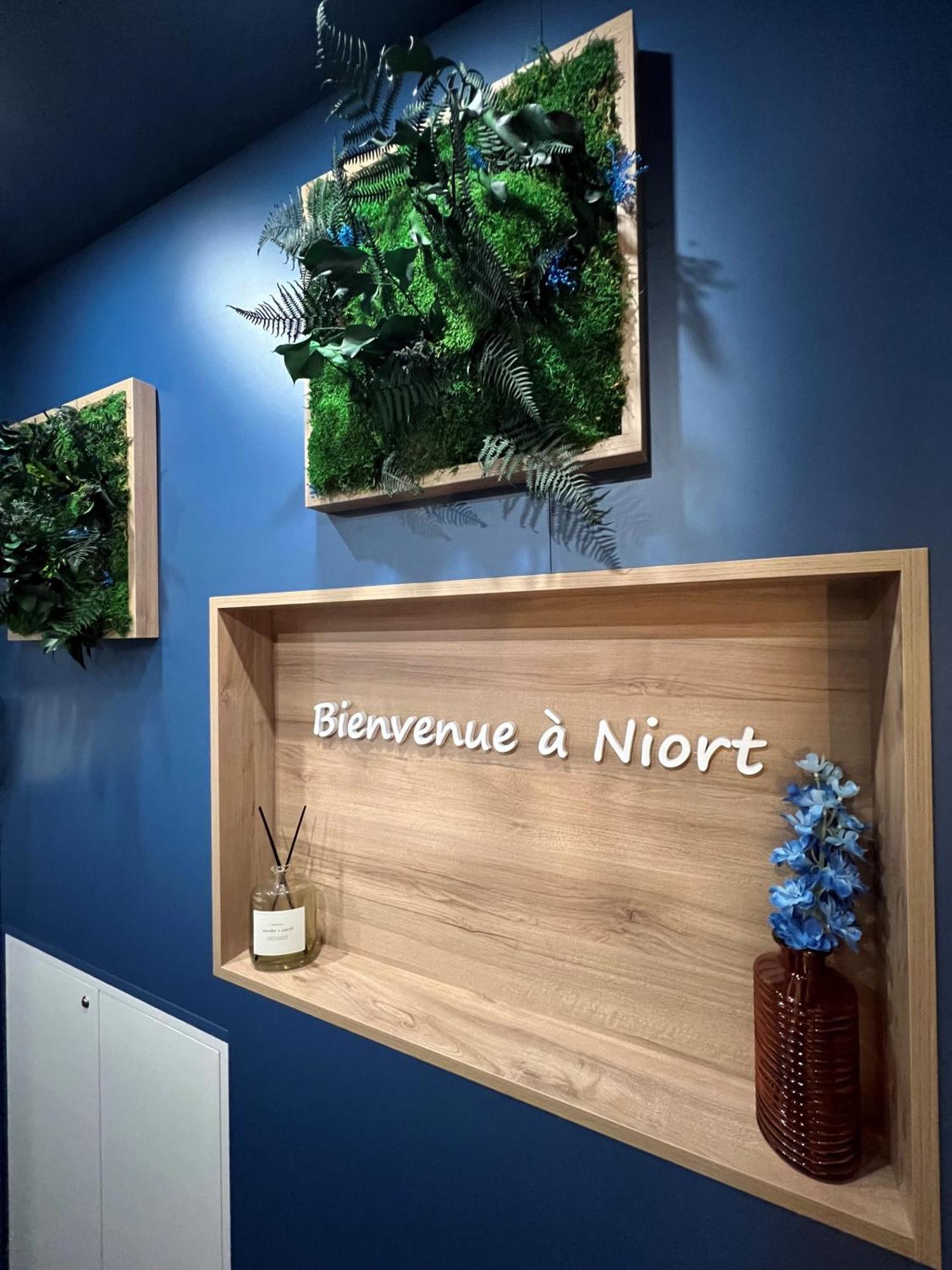 Brit Hotel Du Parc Niort Centre-Parking Gratuit Kültér fotó