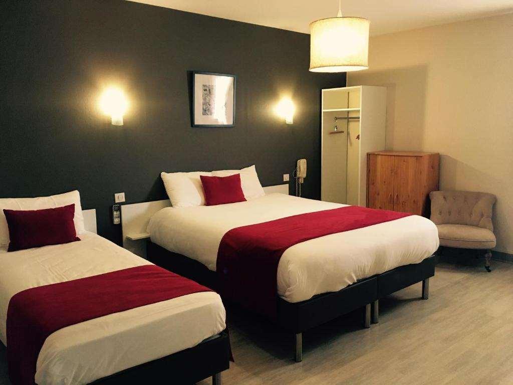 Brit Hotel Du Parc Niort Centre-Parking Gratuit Szoba fotó