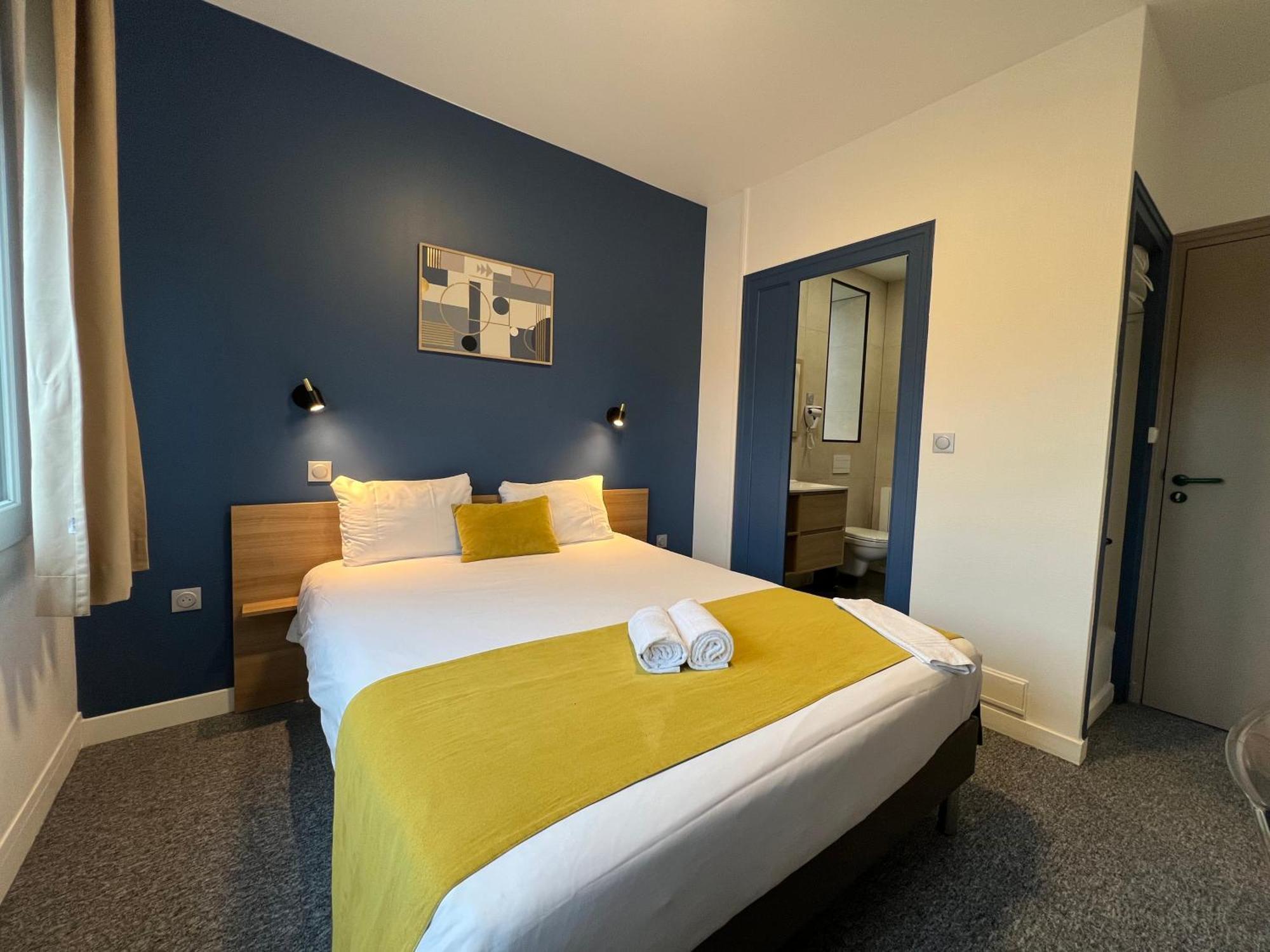 Brit Hotel Du Parc Niort Centre-Parking Gratuit Kültér fotó