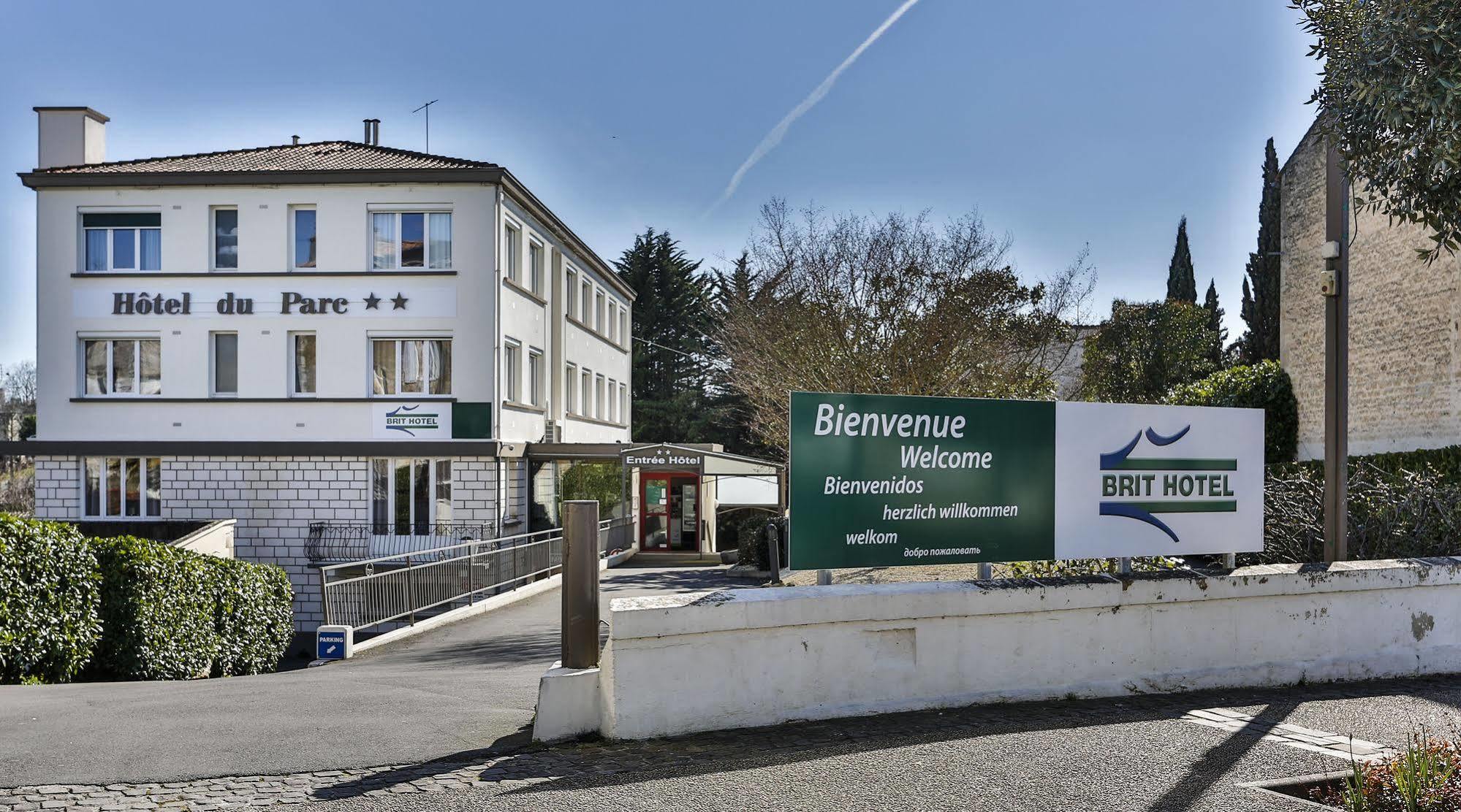 Brit Hotel Du Parc Niort Centre-Parking Gratuit Kültér fotó